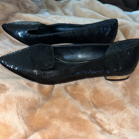 Black sequined, pointed toe flats - Picture 2 of 3
